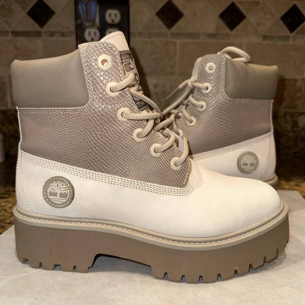 Timberland Stone Street Platform White Nubuck Waterproof Boot Size 8